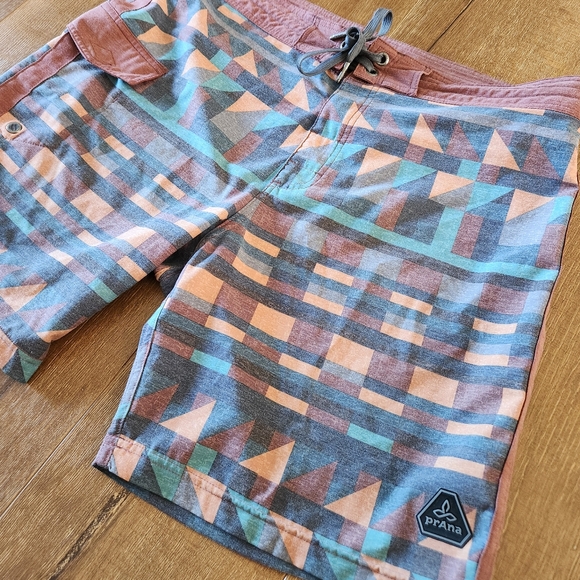 PrAna men's aztec print boardshorts 34 Beach Summer Vacationcore Resort Gorp - Picture 2 of 11